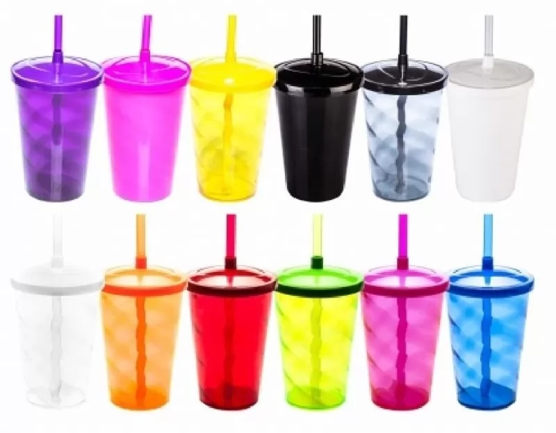 Copo  twister de 700 ml com tampa e canudo